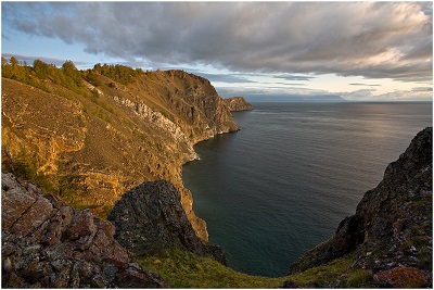 Pihenjen a Baikal-tavon ősszel: az ismeretlen mélységekig